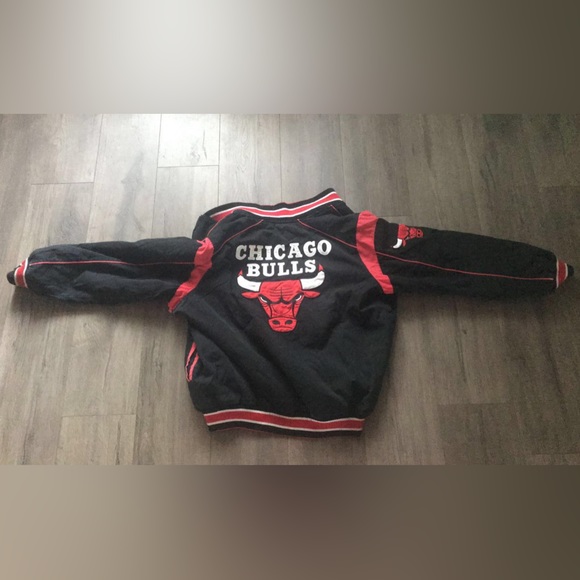 Vintage Chicago Bulls reversible jacket - Picture 2 of 4